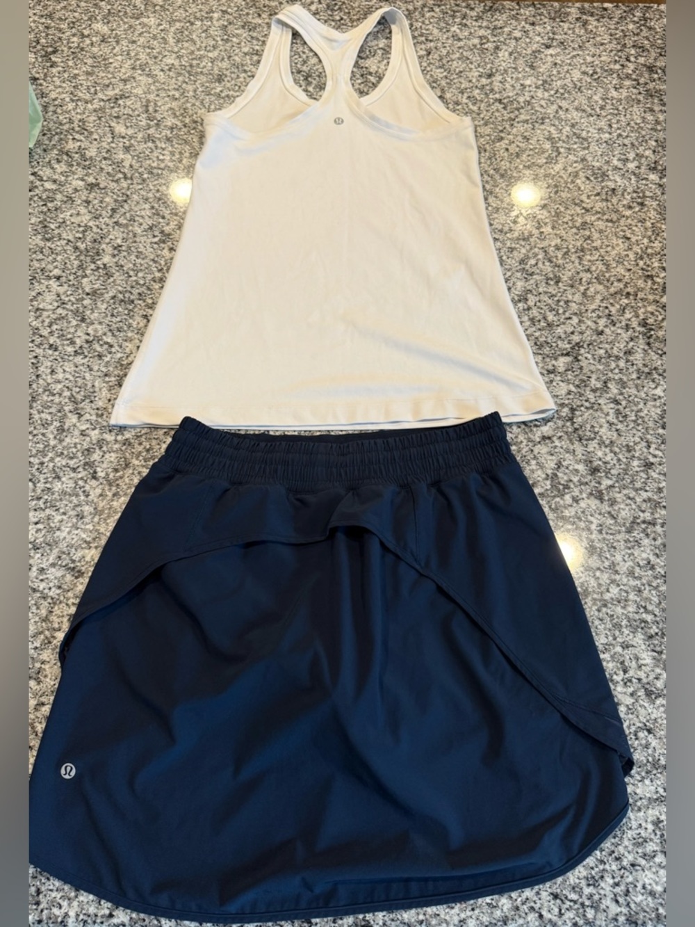 Lululemon 🍋 Size 8 Outfit Bundle